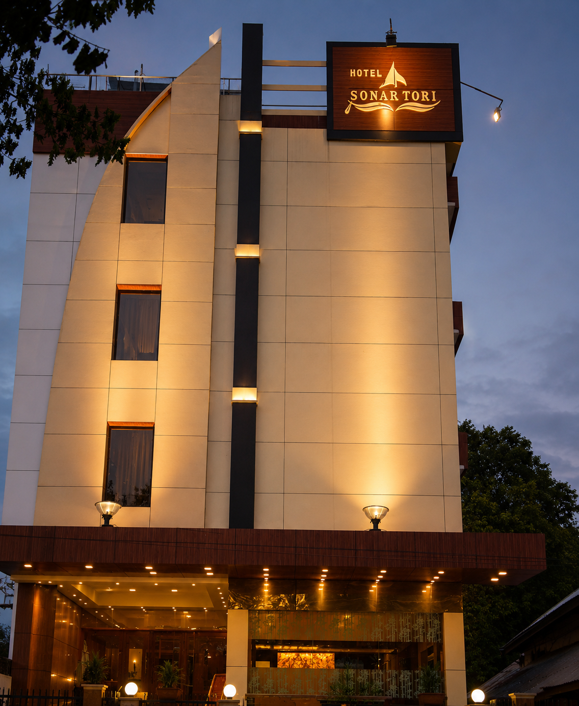 Hotel Sonar Tori Front